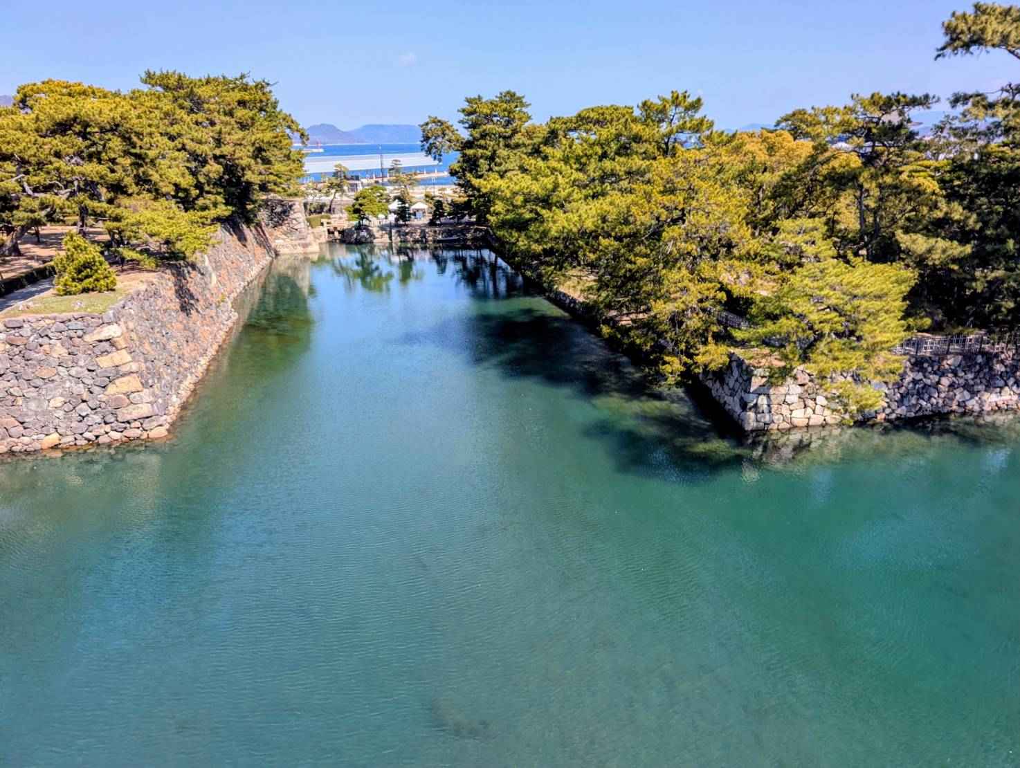海とつながるお堀 高松城（玉藻公園）は、珍しい「海城」